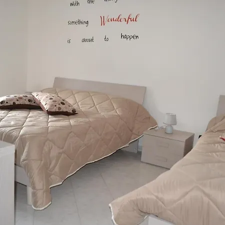 Casa Di Lauro 住宿加早餐酒店 3*